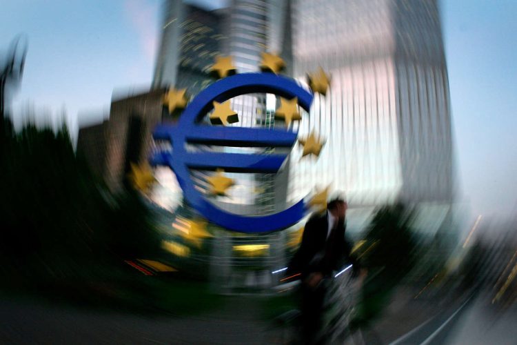 Zone euro : le taux de chômage en légère baisse, à 6,5% en février